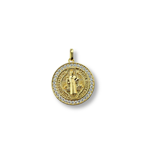 PINGENTE FOLHEADO A OURO MEDALHA DE SÃO BENTO CRAVEJADA-PGFLO0293